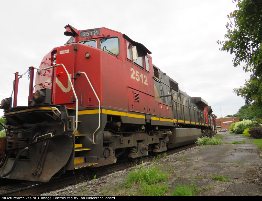 CN 2512